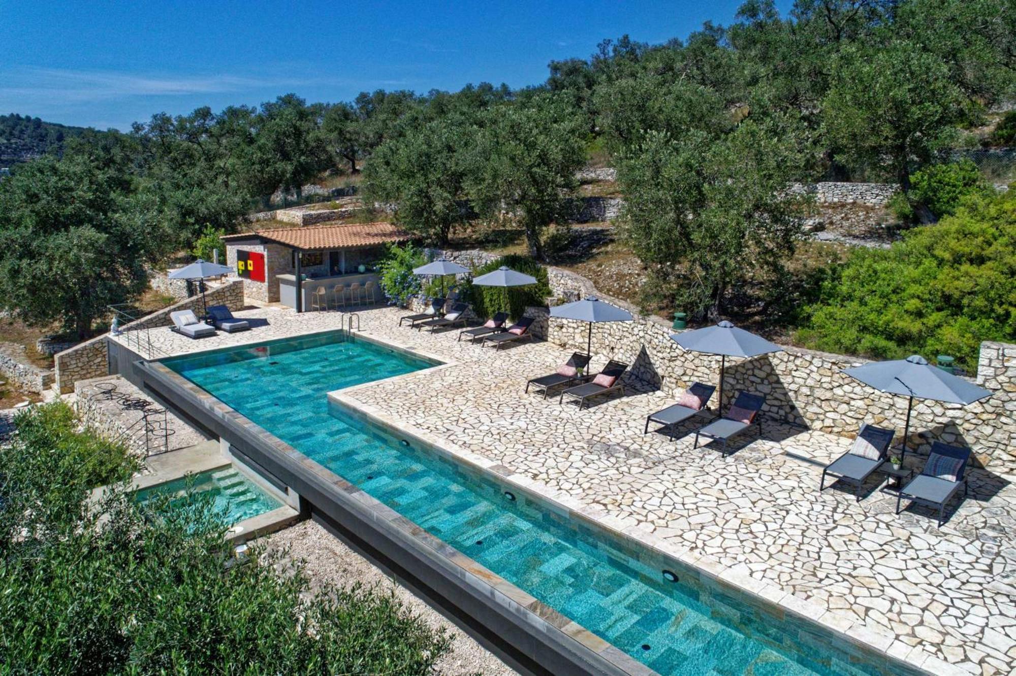 Paxoi - Adult-only *